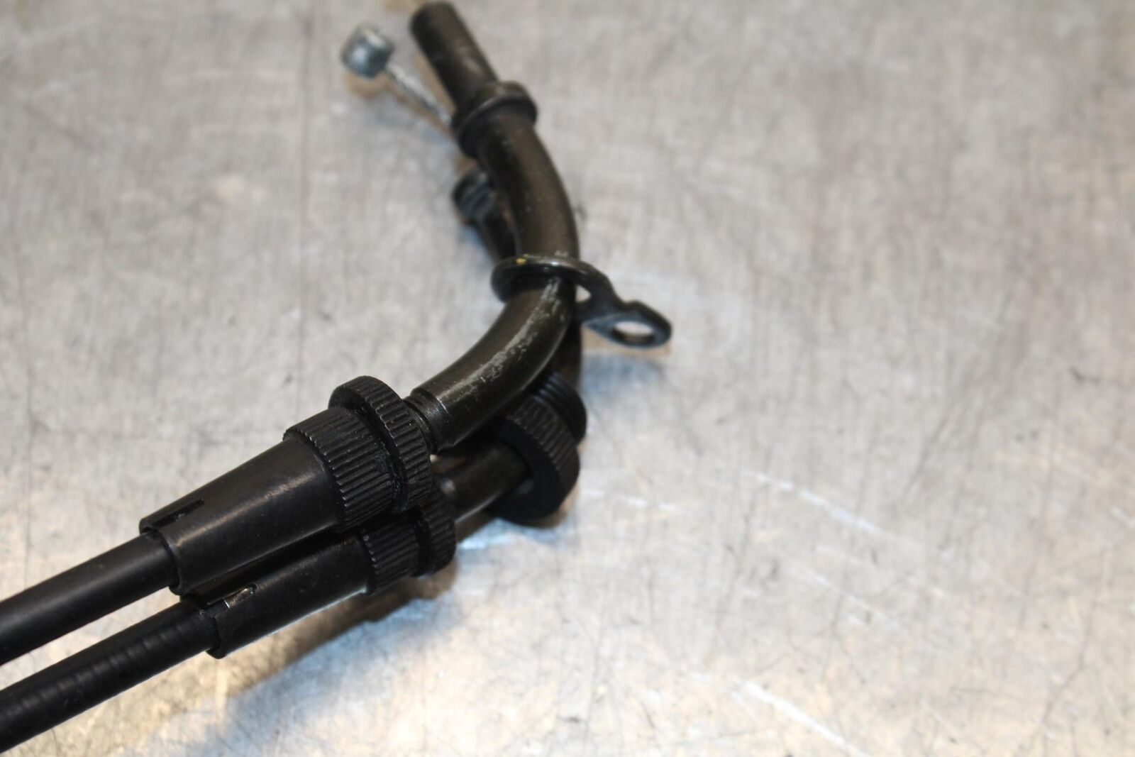 01 SUZUKI GSXR1000 THROTTLE CABLES LINES BB100