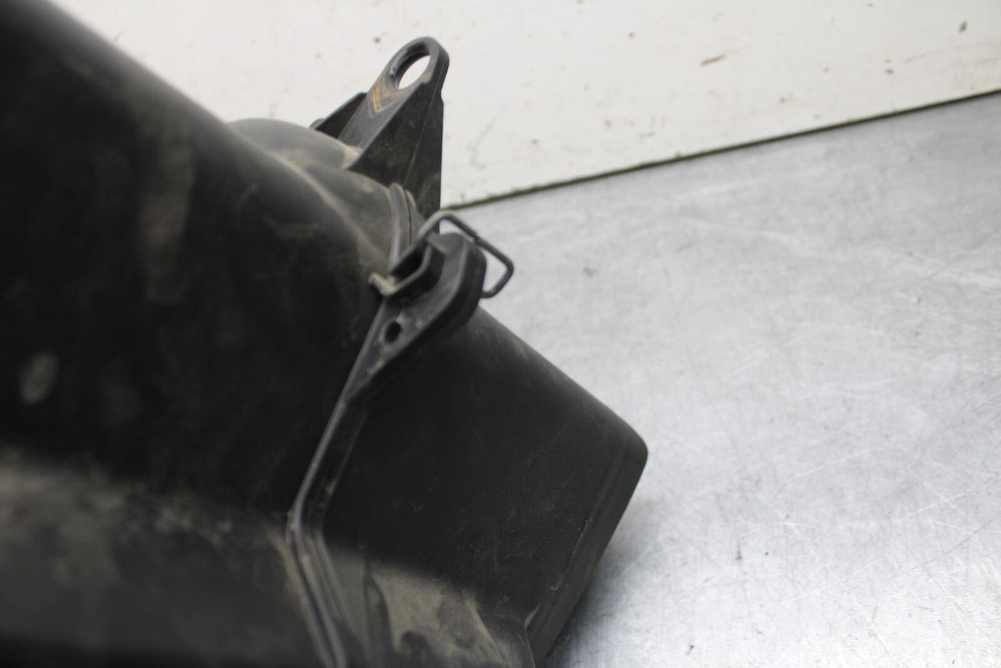 16-18 KTM 690 DUKE AIRBOX AIR INTAKE FILTER BOX BB631