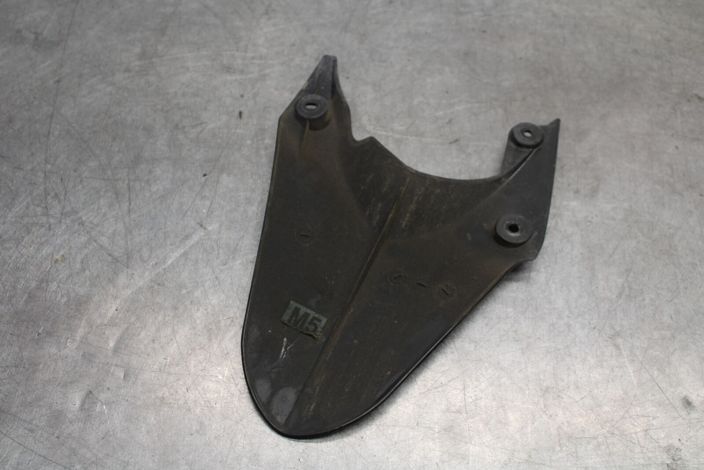 07-08 TRIUMPH DAYTONA 675 REAR BACK WHEEL TIRE HUGGER FENDER BB685