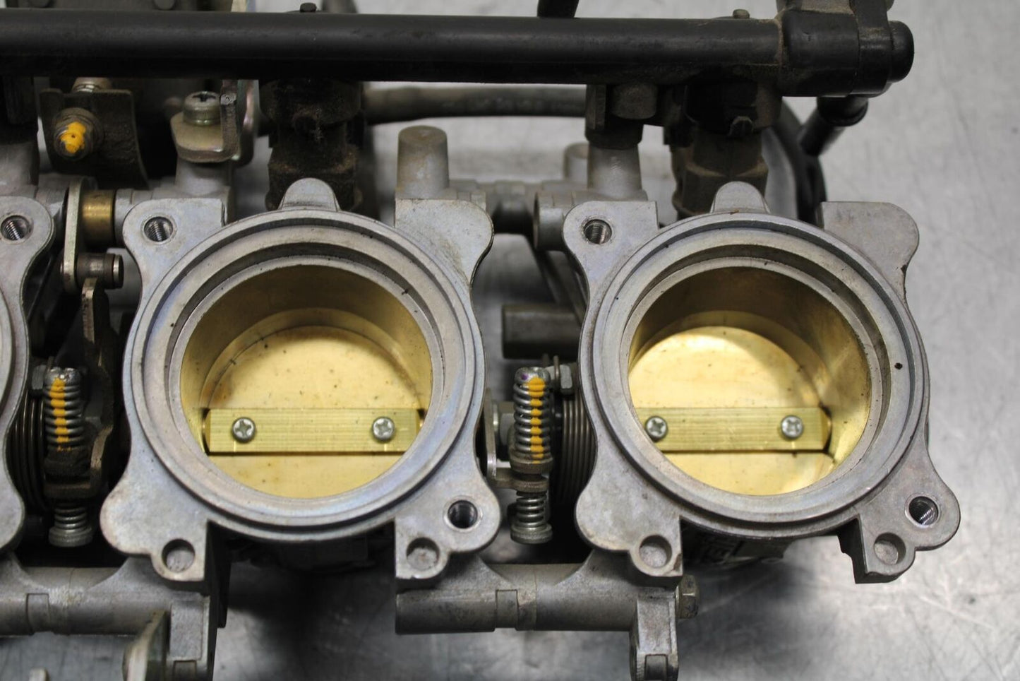 2012 Triumph Daytona 675R MAIN FUEL INJECTORS / THROTTLE BODIES BB589