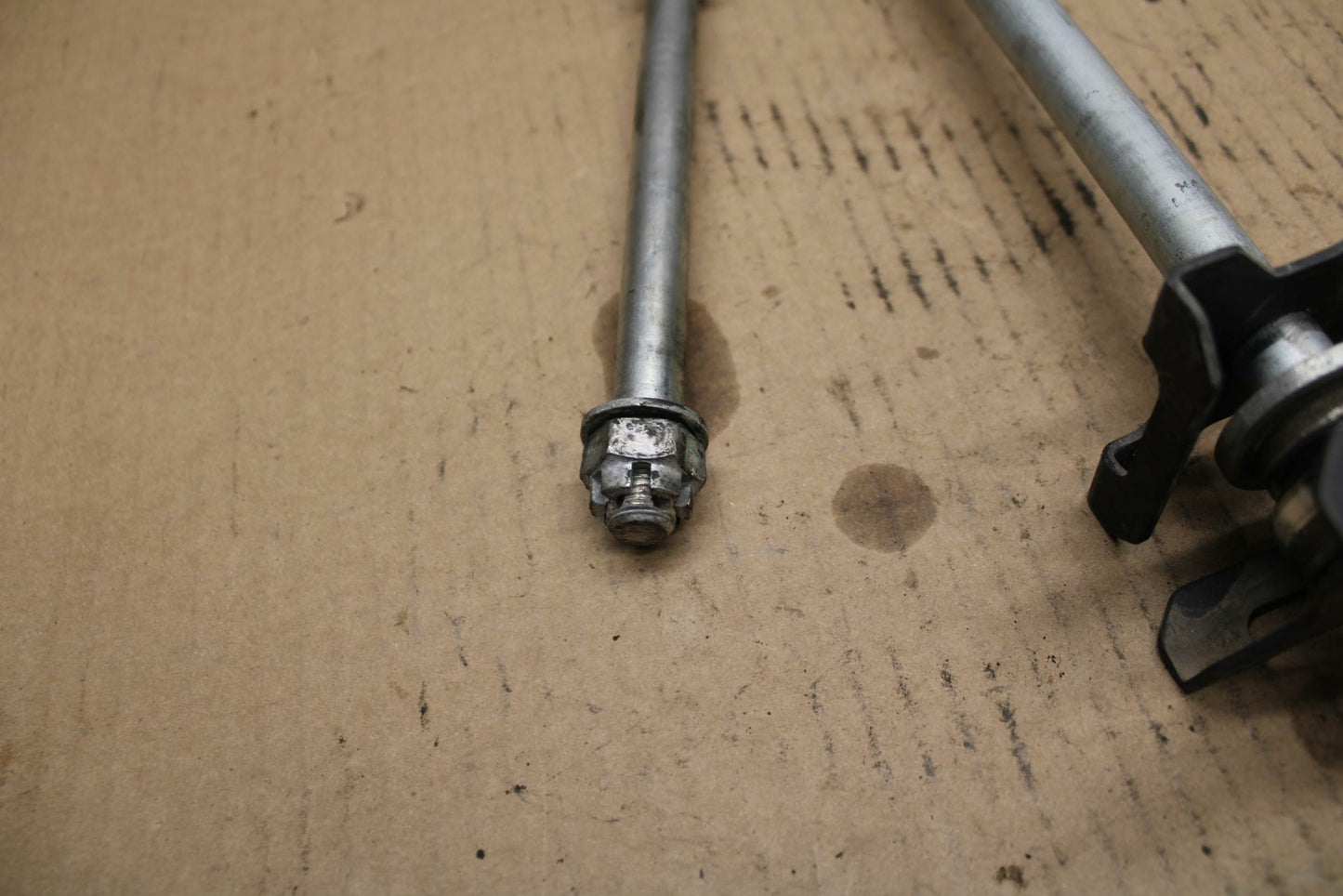 15 KAWASAKI NINJA 300 EX300 ABS REAR FRONT AXLE WHEEL RIM PIVOT BOLT AXEL BB395