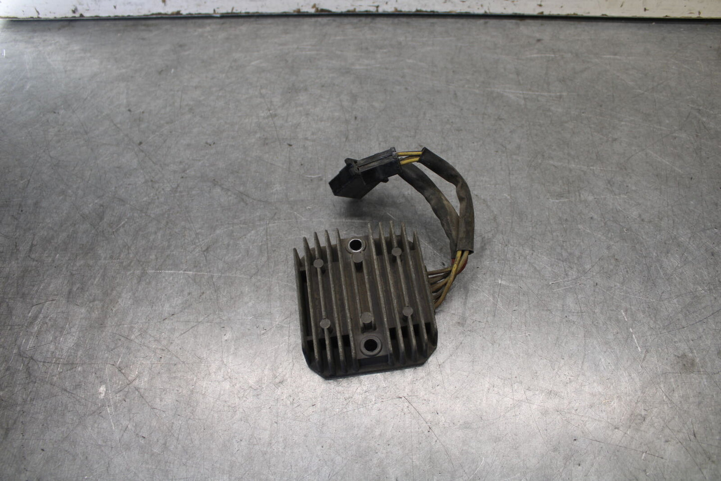85-86 SUZUKI MADURA 1200 RECTIFIER VOLTAGE REGULATOR BB691
