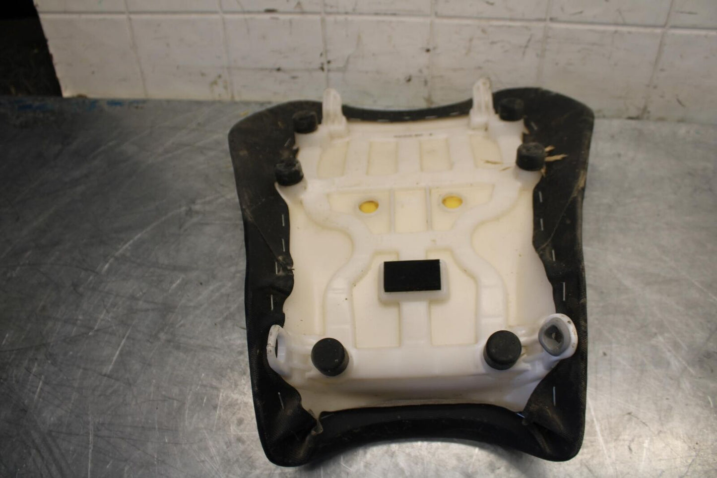 15-21 SUZUKI GSXR600 FRONT DRIVERS SEAT PAD SADDLE BB463