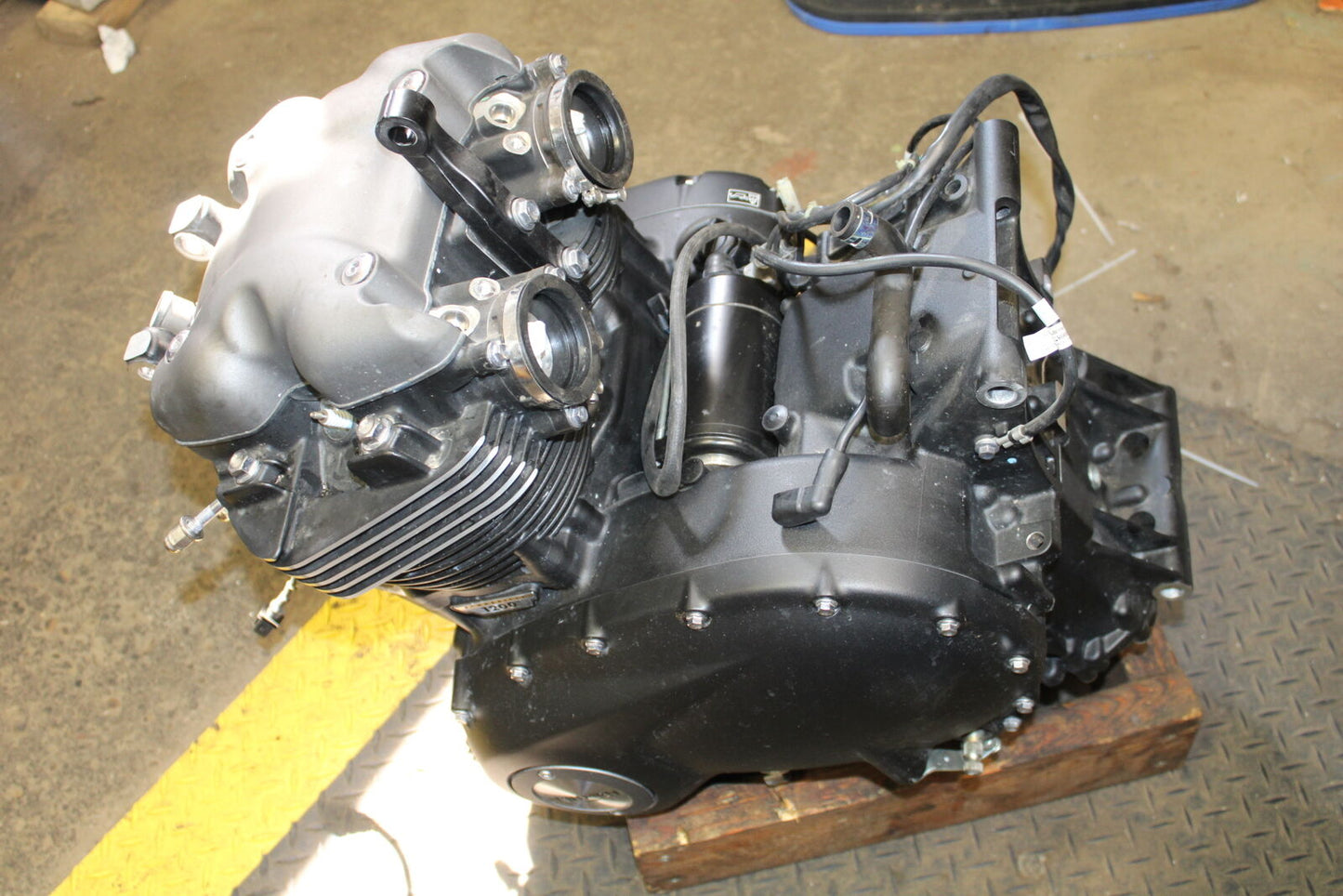 19-21 TRIUMPH SPEED TWIN 1200 ENGINE MOTOR BB653