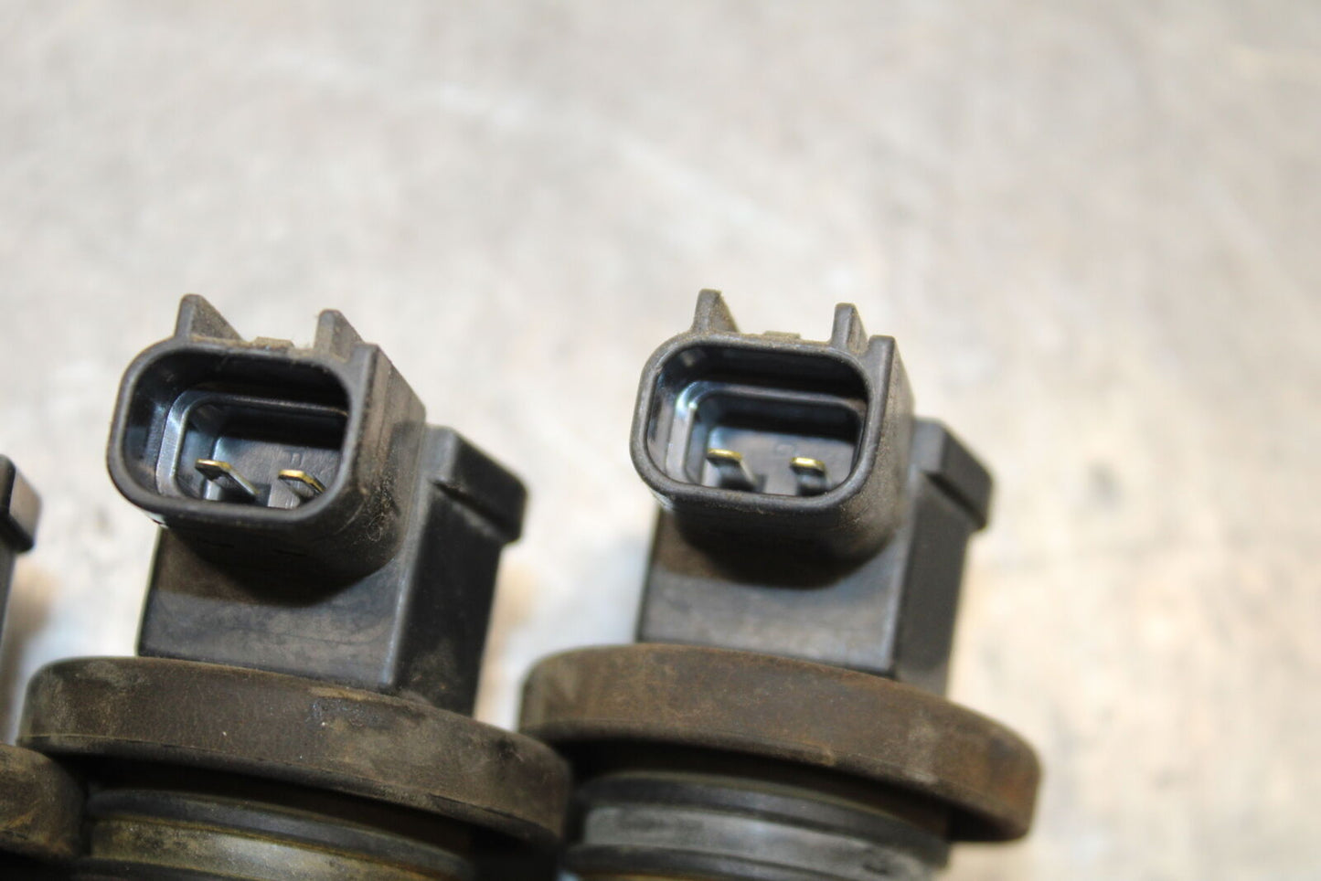 04-05 SUZUKI GSXR600 IGNITION COILS COIL SPARK PLUG CAPS 33410-29G00 BB658
