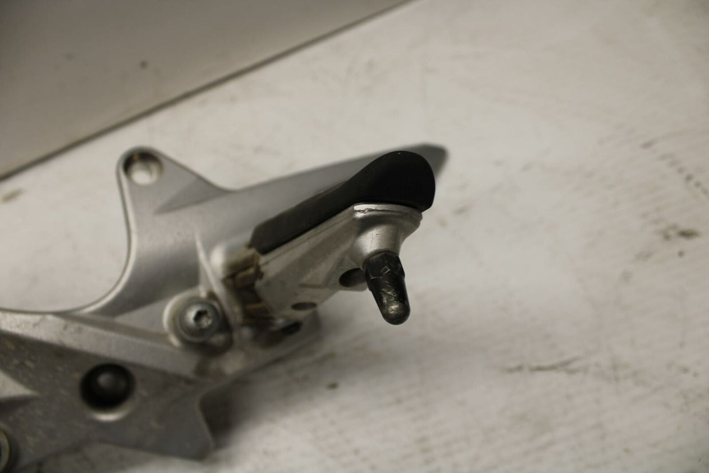 06-12 BMW F800ST LEFT REARSET REAR SET DRIVER FOOT PEG REST STOP BB291