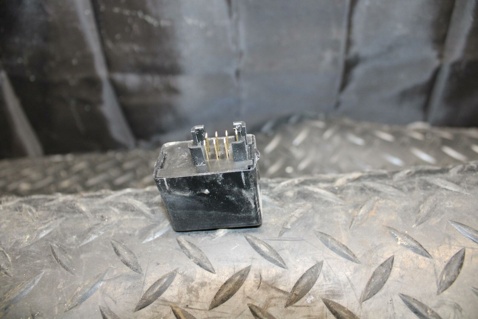 03 SUZUKI SV650S TURN SIGNAL FUEL PUMP RELAY FLASHER SWITCH 38610-03F00 BB219