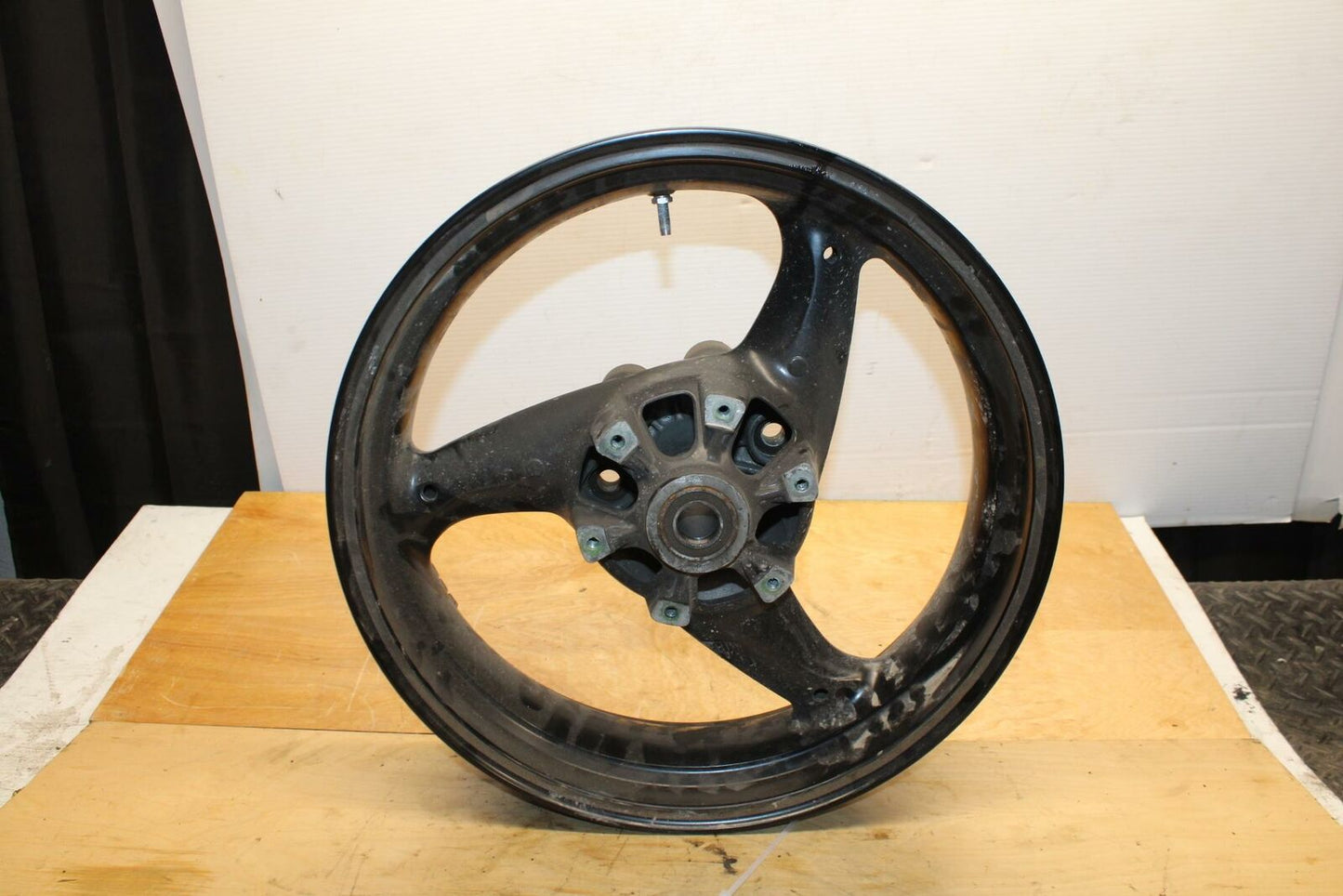 08-14 DUCATI MONSTER 696 REAR WHEEL BACK RIM BB324