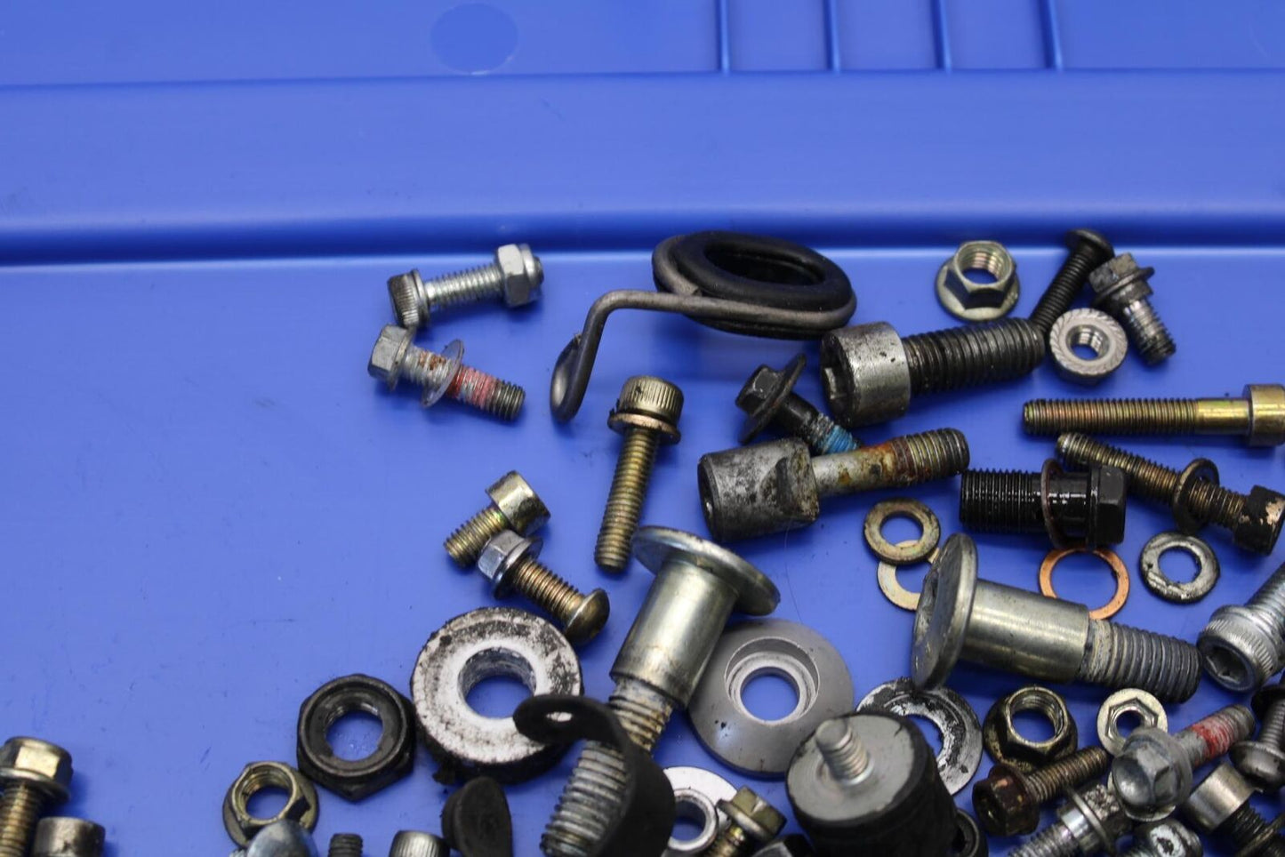 2005 Ducati Monster S2R MISCELLANEOUS BOLTS HARDWARE MOTOR SCREWS BB557