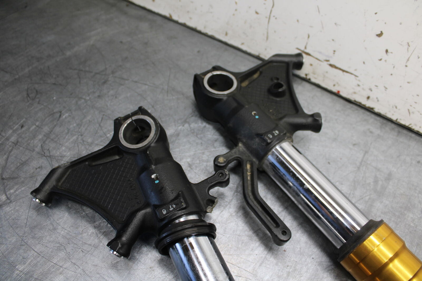 08-19 KAWASAKI NINJA ZX10R FRONT FORKS SHOCK SUSPENSION SET PAIR BB00