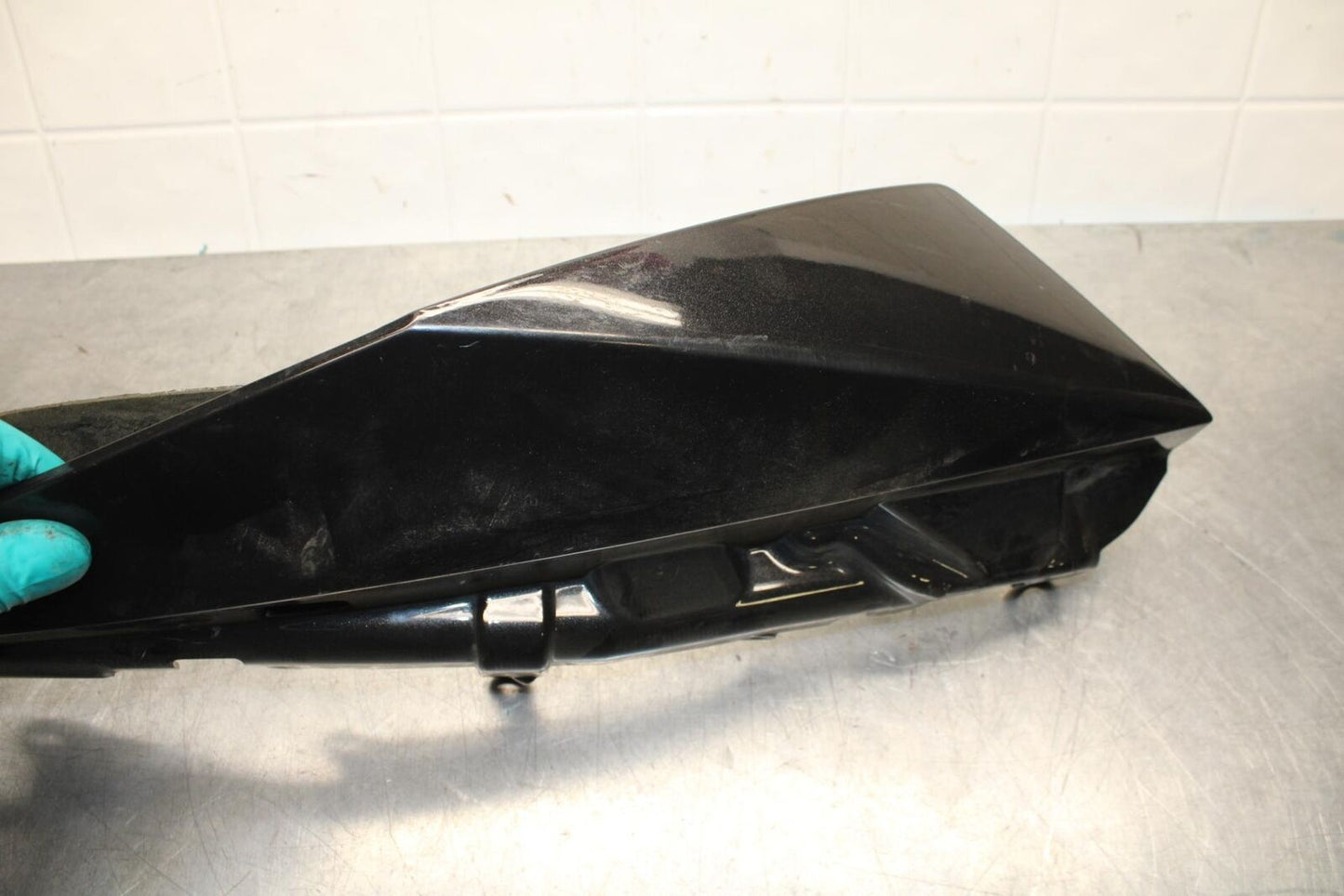 07-11 KTM 990 SUPER DUKE RIGHT LEFT REAR SIDE SEAT PANELS TRIMS COWLS BB578