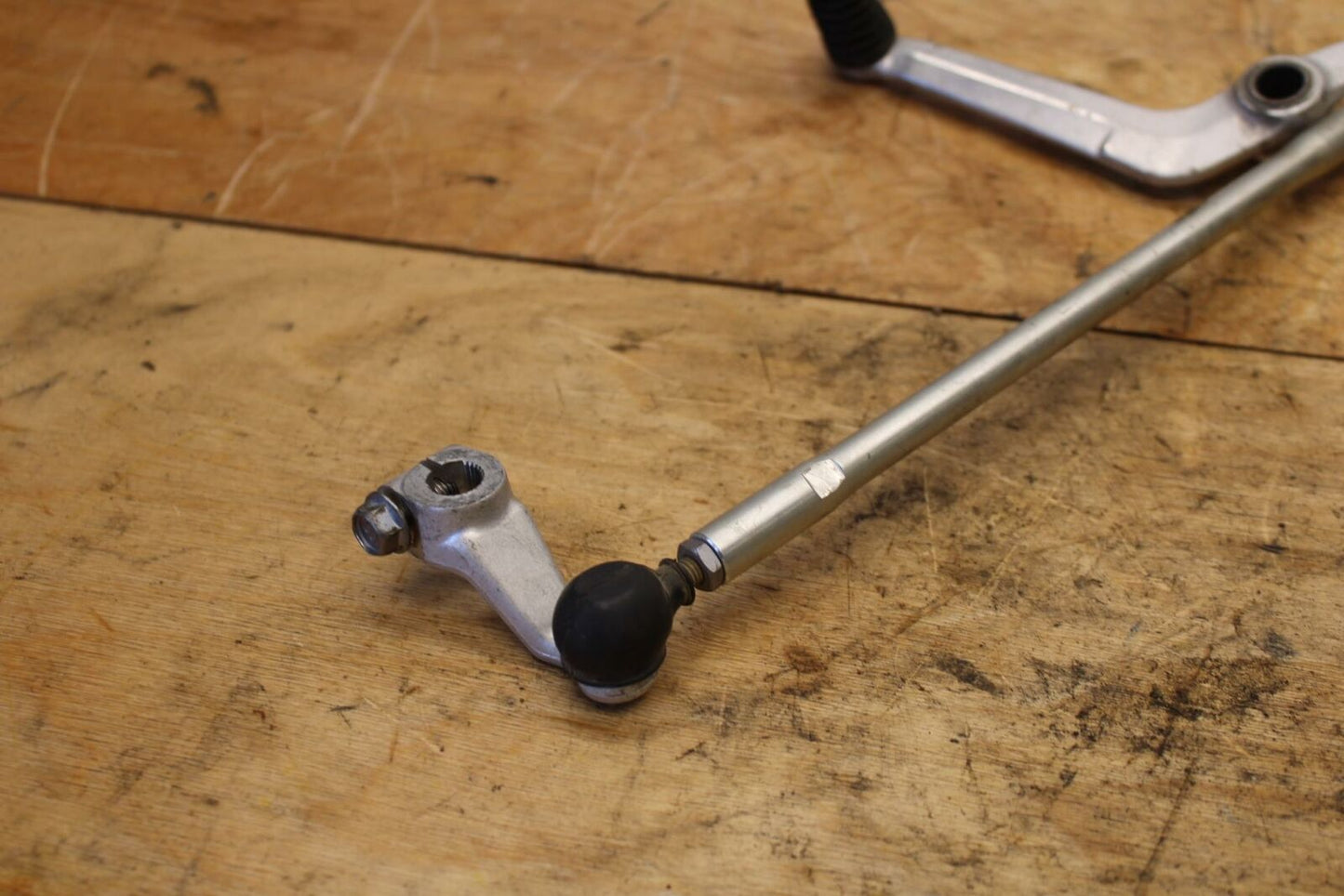 00-01 YAMAHA YZF R6 SHIFTER LINKAGE SHIFT LINK PEDAL BB327