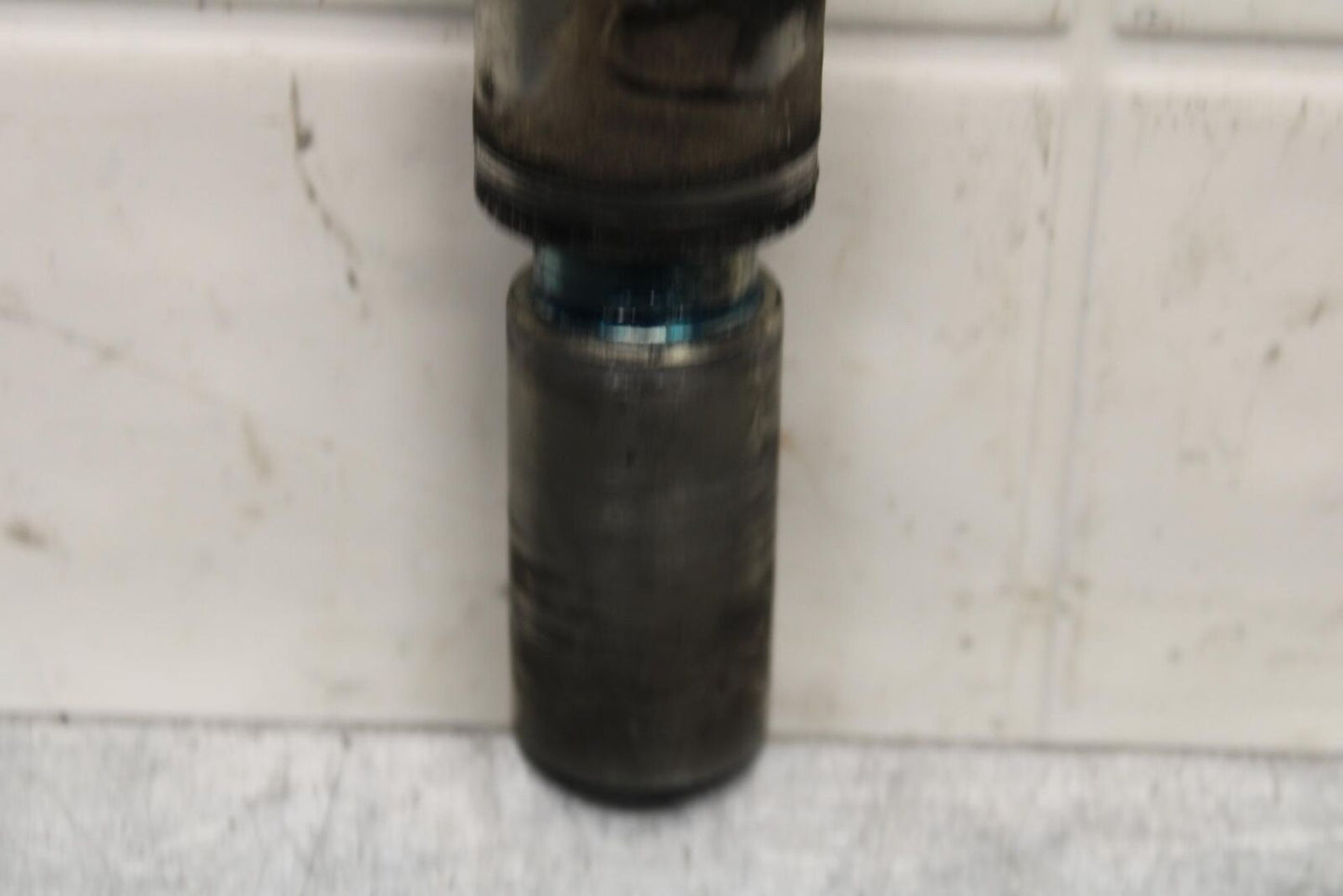 2009 Triumph Daytona 675 FRONT WHEEL RIM AXLE PIVOT BOLT T2000650 BB584