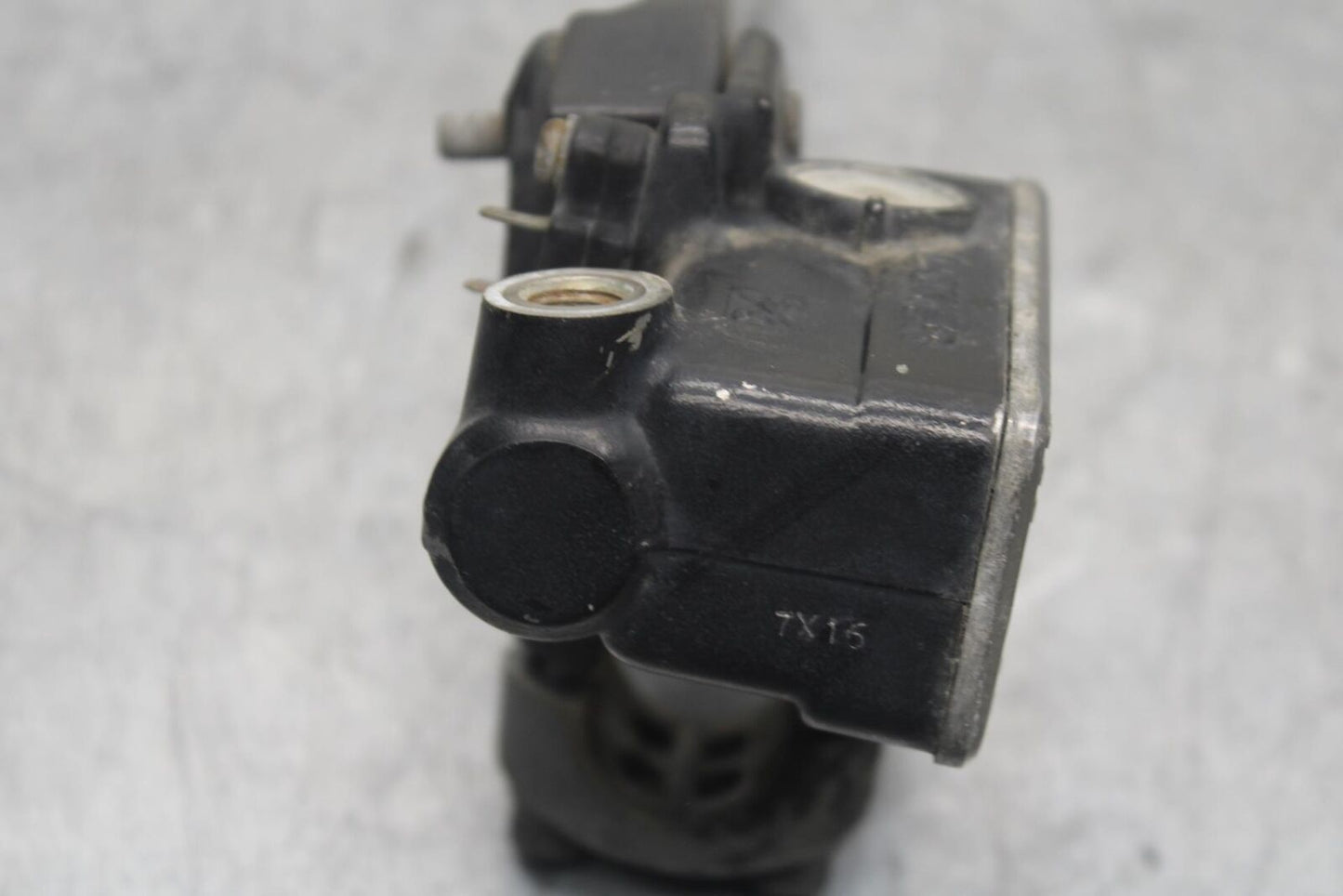1988 Yamaha FZ600 FRONT BRAKE MASTER CYLINDER w/ LEVER BB601