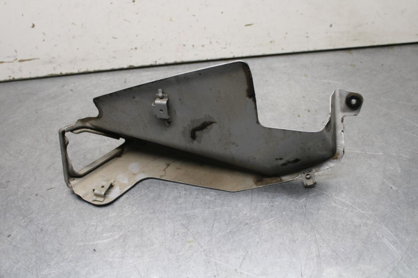 20-23 APRILIA RS660 REAR LEFT MUFFLER EXHAUST PIPE COVER HEAT SHIELD GUARD BB643