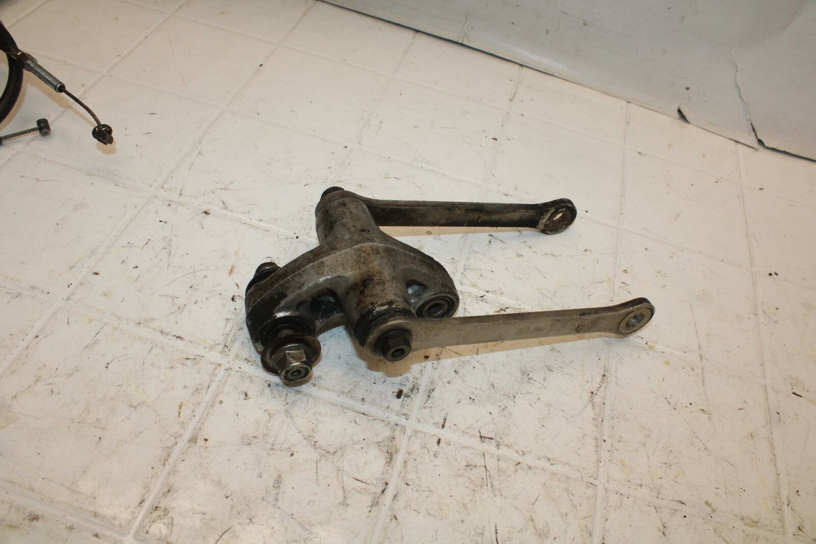 01-02 SUZUKI GSXR750 REAR DOGBONE SHOCK LINKAGE LINK BB15