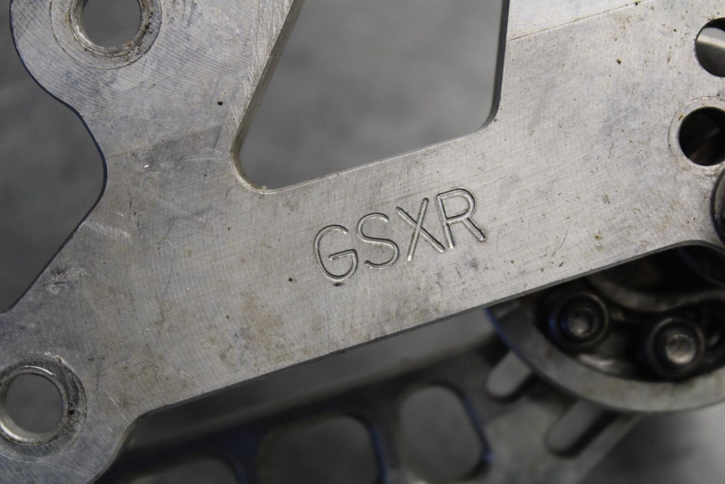 01-03 SUZUKI GSXR600 RIGHT LEFT REARSETS REAR SET DRIVER FOOT PEGS  BB639