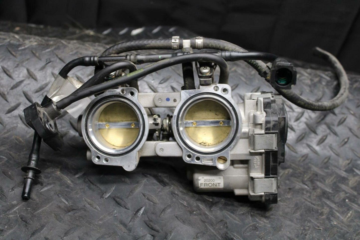 10-11 APRILIA RSV4 R MAIN FUEL INJECTORS / THROTTLE BODIES REAR BB202