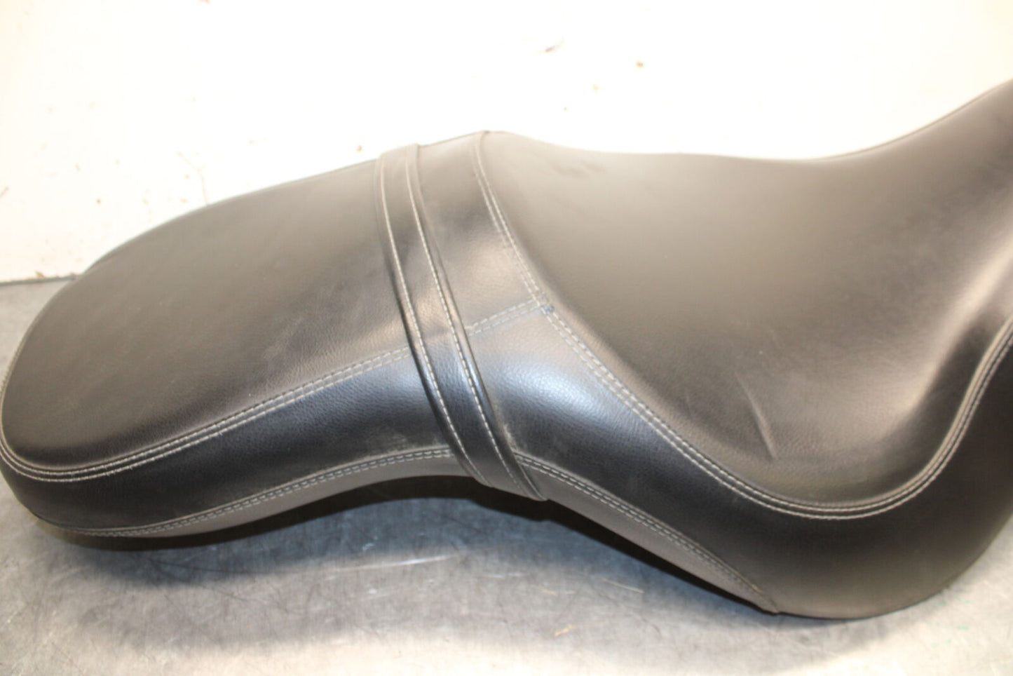 14-16 TRIUMPH AMERICA LT FRONT DRIVERS SEAT BB720