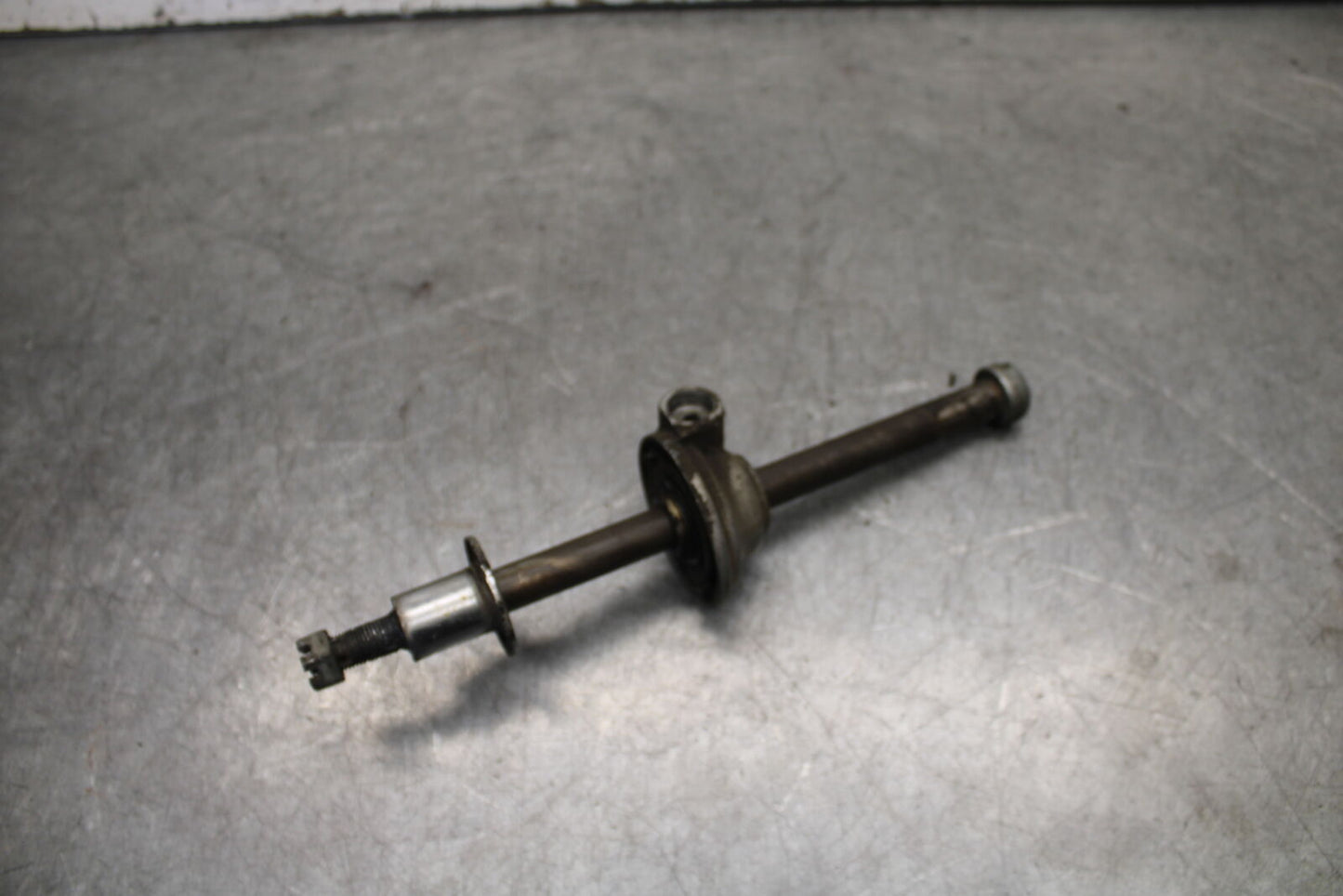 85-86 SUZUKI MADURA 1200 FRONT WHEEL RIM AXLE PIVOT BOLT BB691