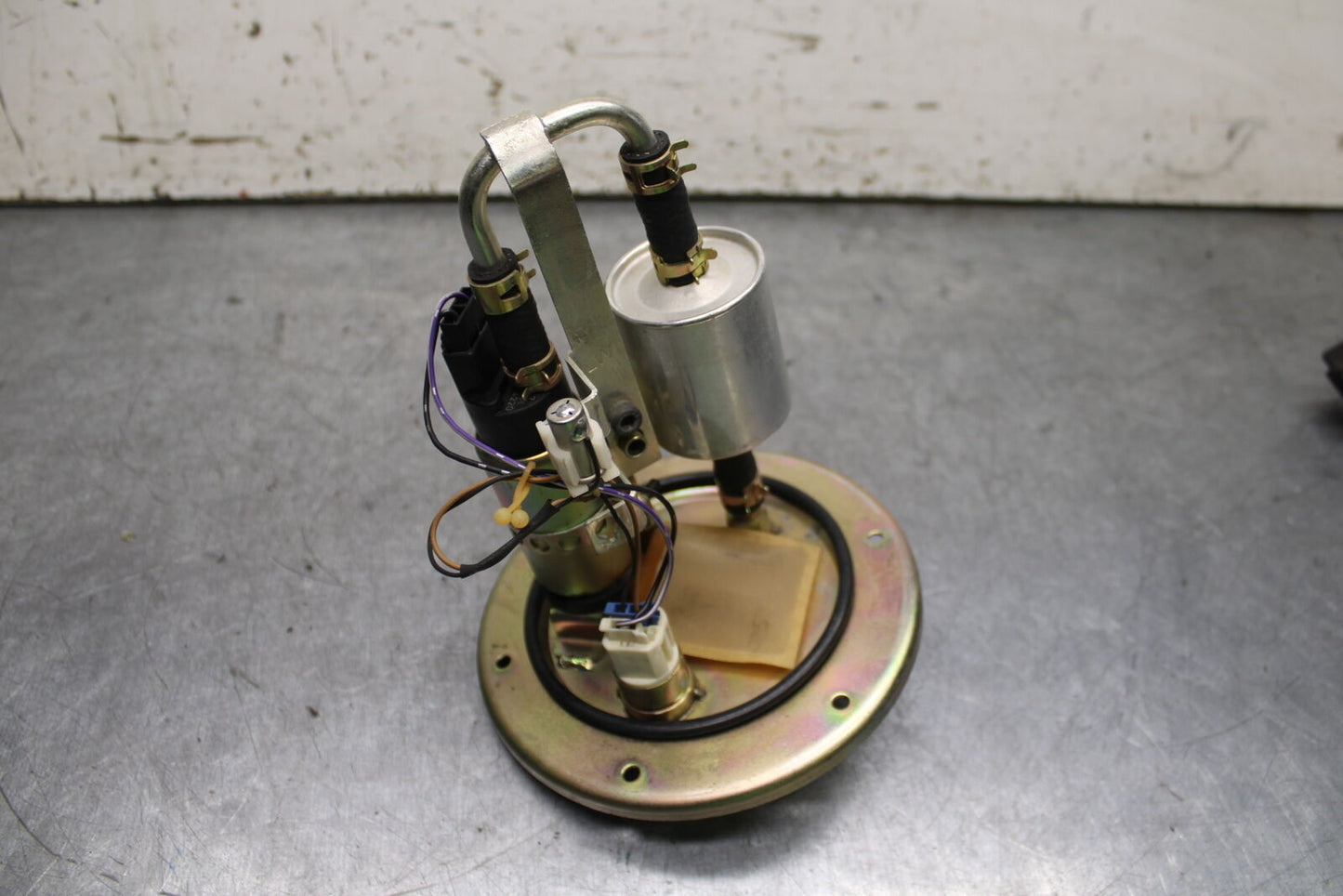 03-04 TRIUMPH DAYTONA 600 FUEL PUMP GAS PETROL SENDER UNIT BB745