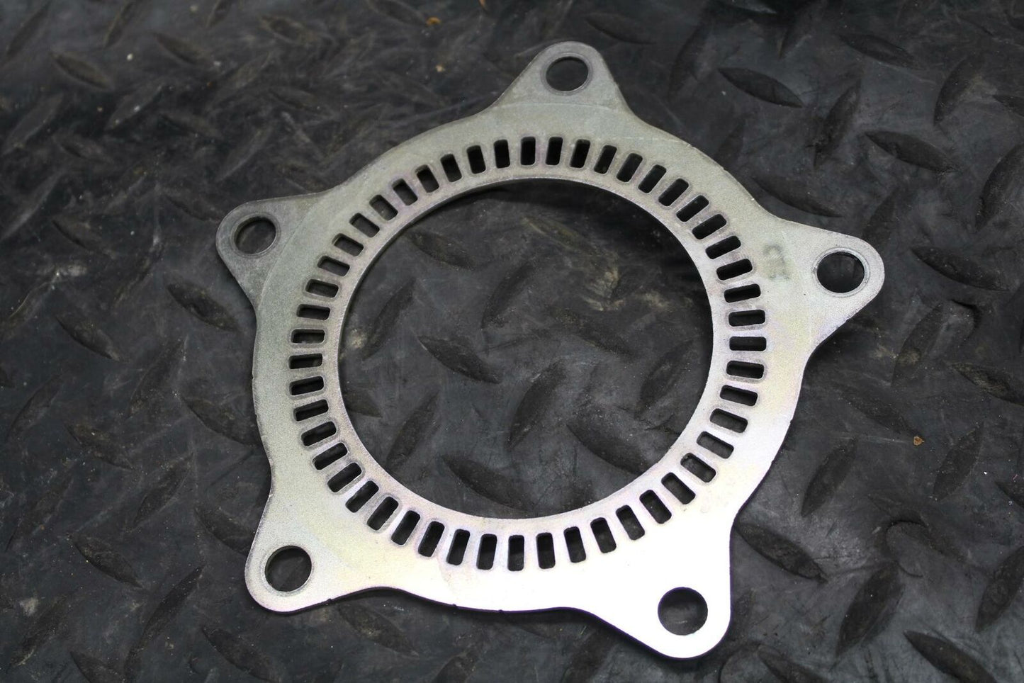 17 KAWASAKI NINJA 300 FRONT WHEEL ABS BRAKE RING DISC SENSOR BB215