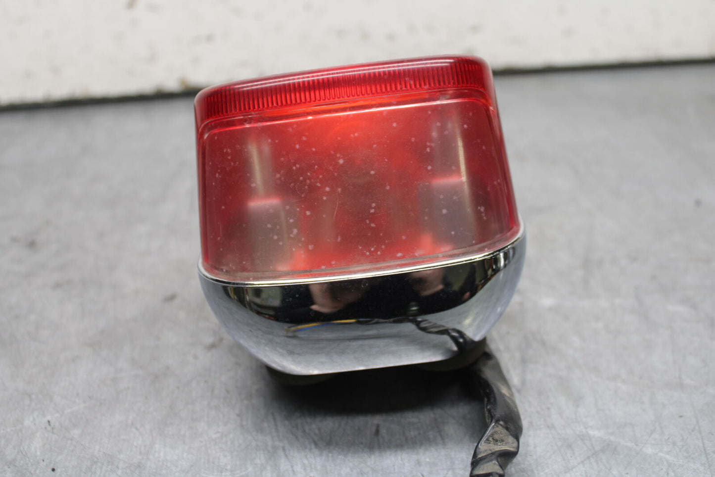 99-00 YAMAHA V STAR 1100 TAILLIGHT REAR TAIL BRAKE LIGHT BB711