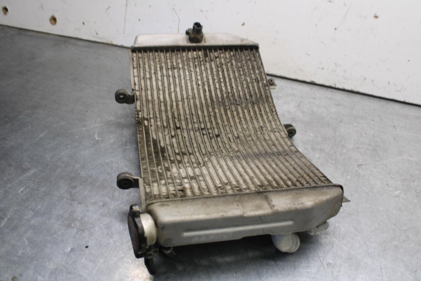 01-03 SUZUKI GSXR600 ENGINE RADIATOR MOTOR COOLING RADIATER 17710-35F10 BB633