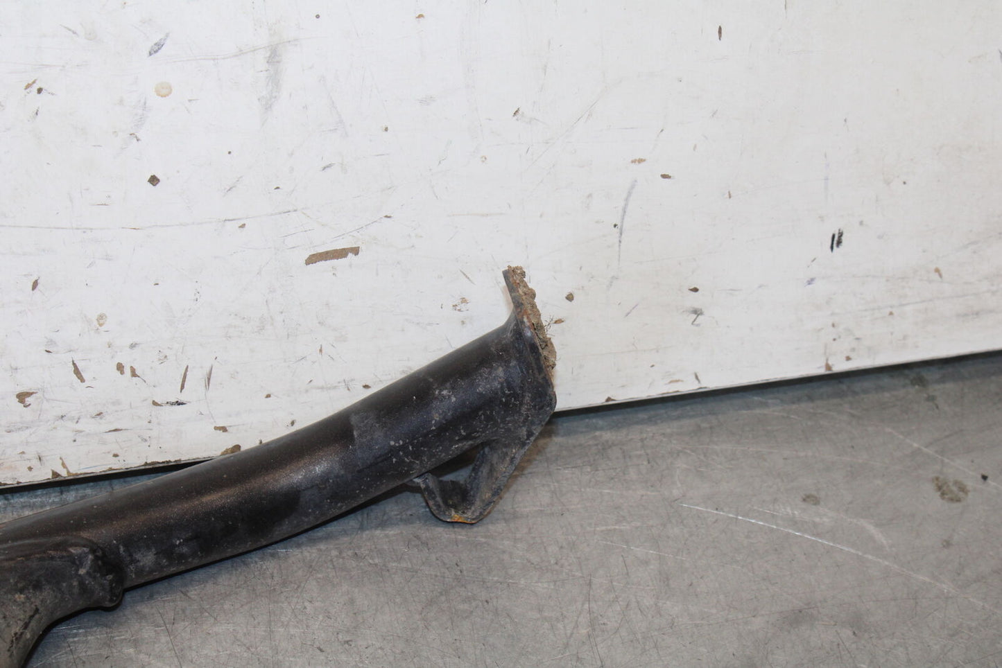06-07 DUCATI MONSTER 695 CENTER MAIN STAND BB674