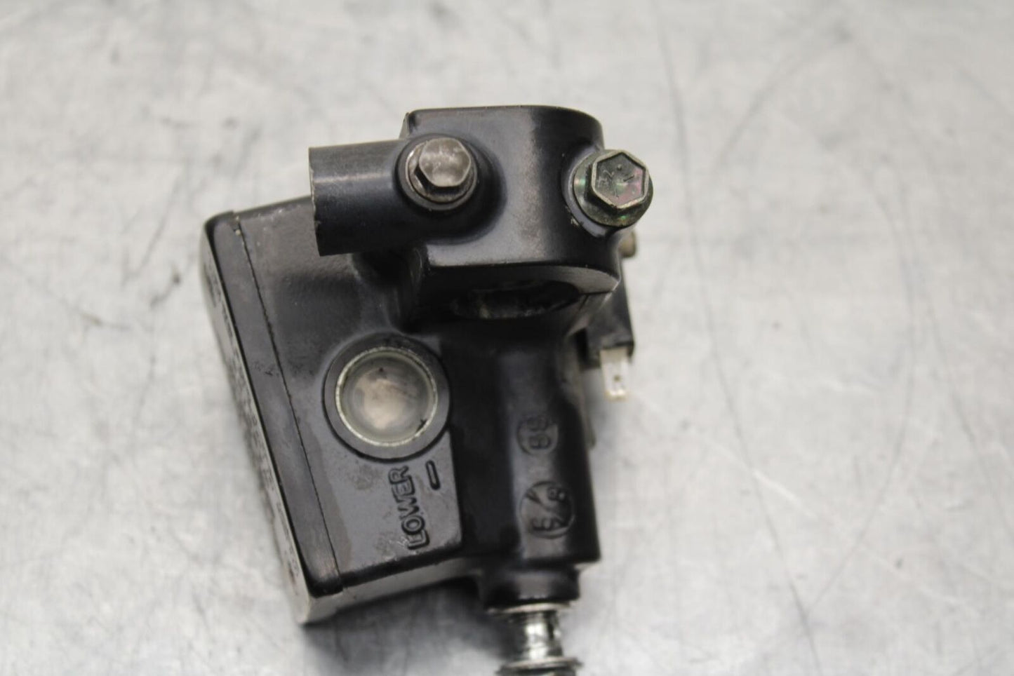 1997 Suzuki Bandit 1200 GSF1200S FRONT BRAKE MASTER CYLINDER BB559