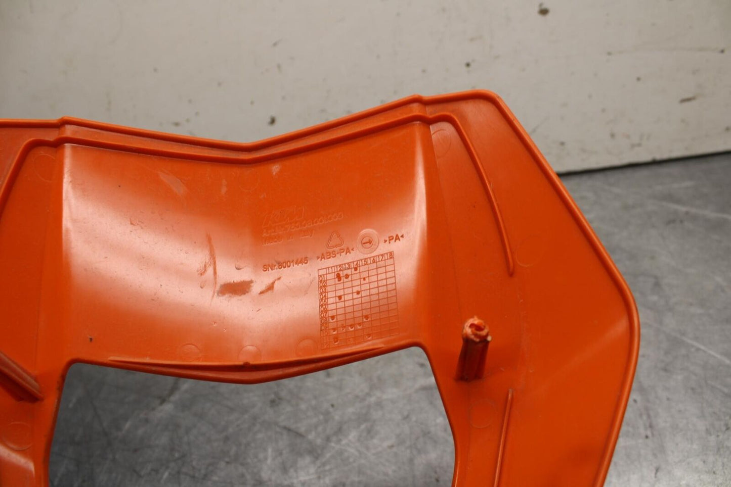 16-18 KTM 690 DUKE ORANGE FRONT UPPER NOSE FAIRING COWL SHROUD BB631