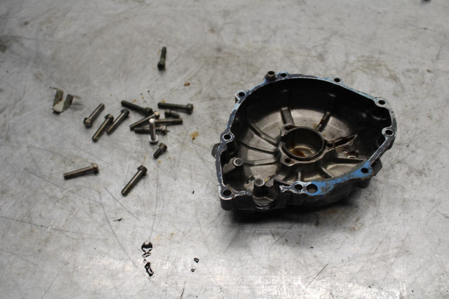 99-07 SUZUKI HAYABUSA GSX1300R STATOR MAGNETO ALTERNATOR GENERATOR COVER BB426