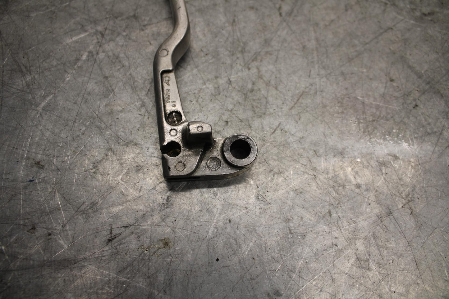 2015 Yamaha YZF R3 LEFT HANDLEBAR CLIPON CLUTCH LEVER BB526