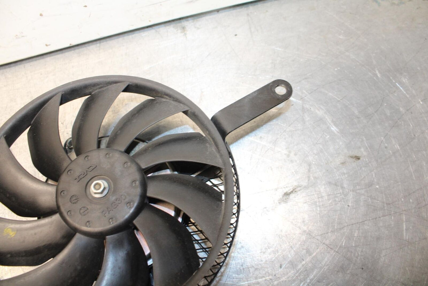 08-10 SUZUKI GSXR 600 750 ENGINE RADIATOR COOLING FAN BB101