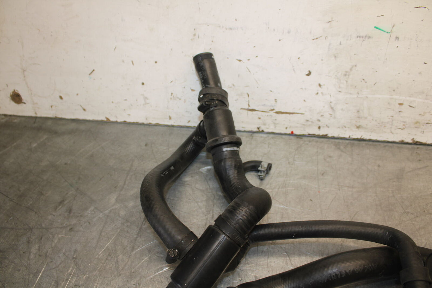 12-13 DUCATI STREETFIGHTER 848 RADIATOR HOSES ENGINE COOLANT WATER PIPES BB705