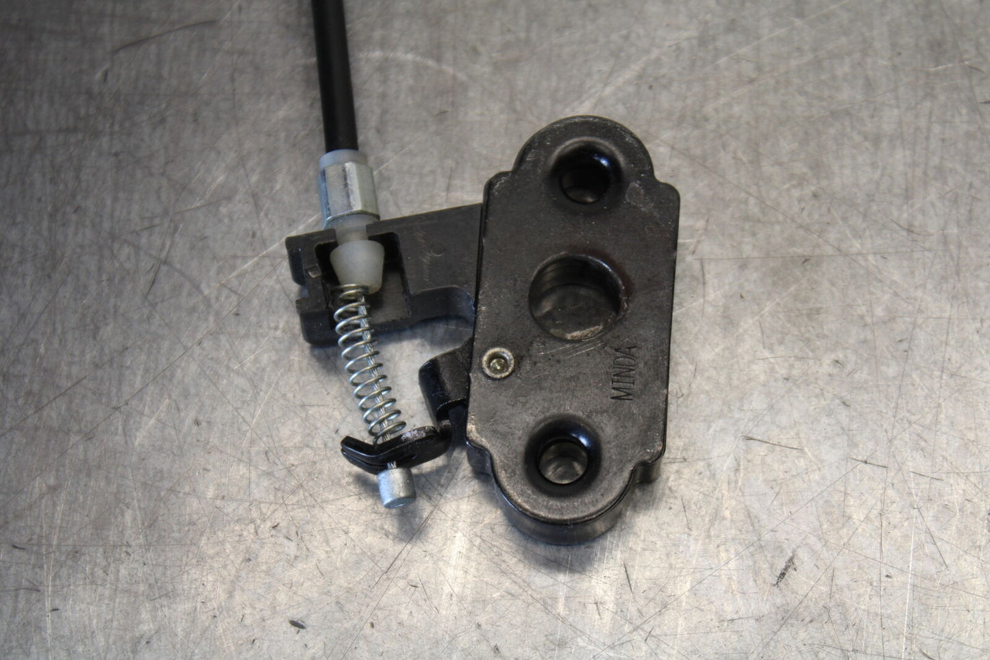 18-23 KAWASAKI NINJA 400 REAR PASSENGER SEAT LATCH LOCK ASSEMBLY BB679