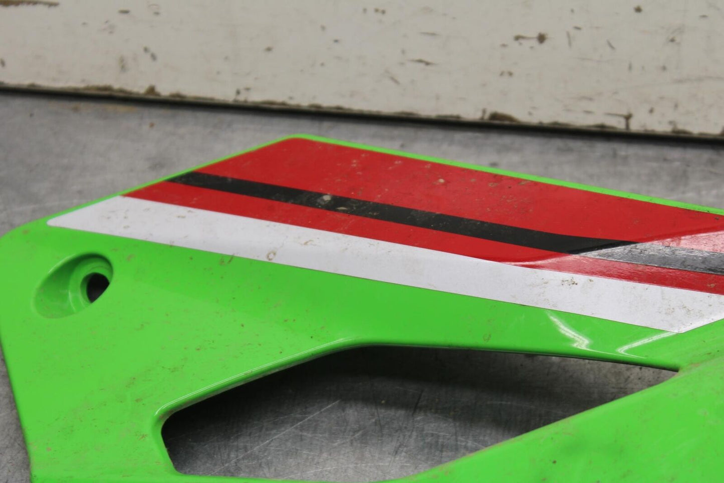 23-24 KAWASAKI NINJA ZX4R LEFT MID UPPER SIDE FAIRING COWL PLASTIC BB638