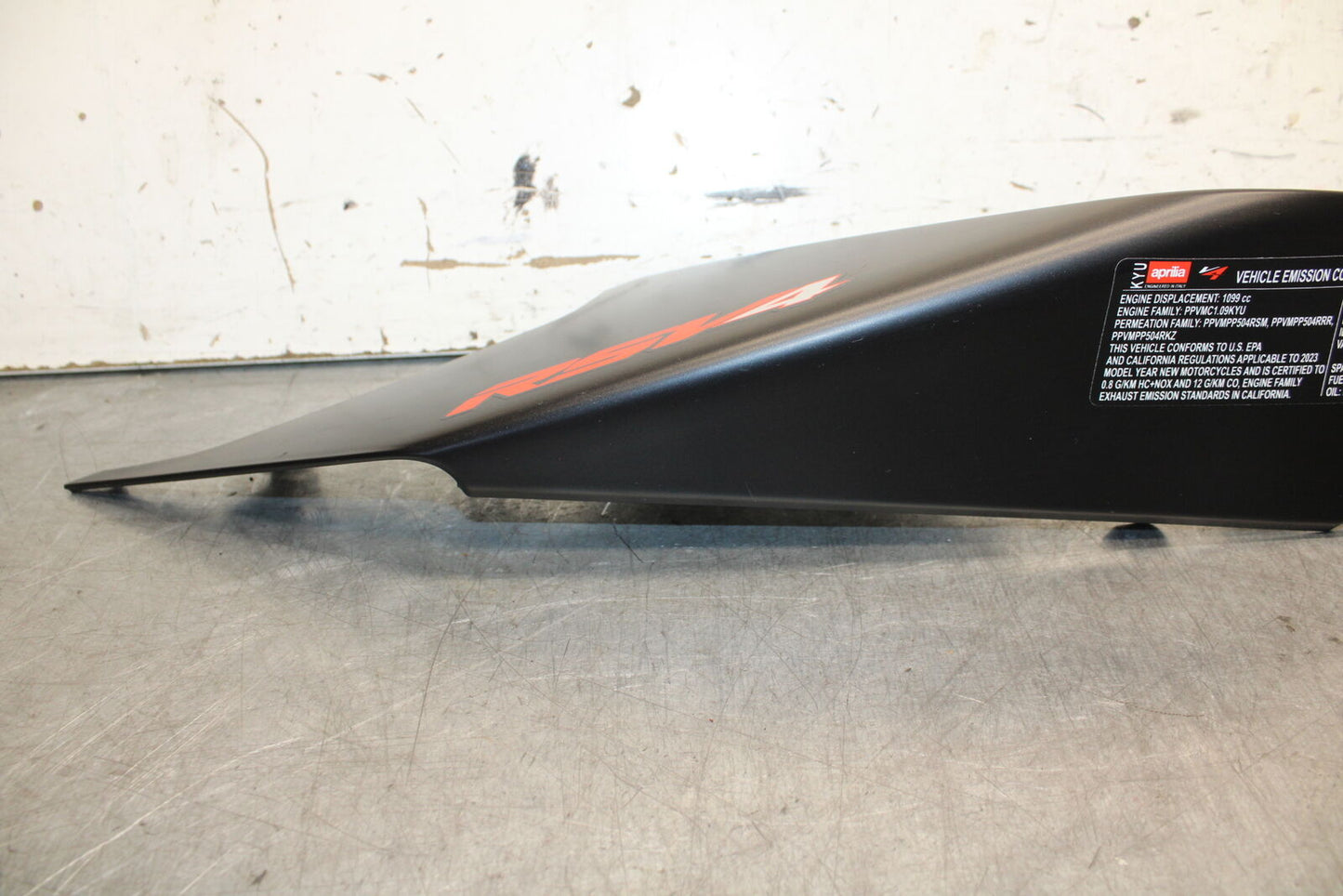 21-24 APRILIA RSV4 RIGHT REAR BACK TAIL FAIRING COWL SHROUD BB668