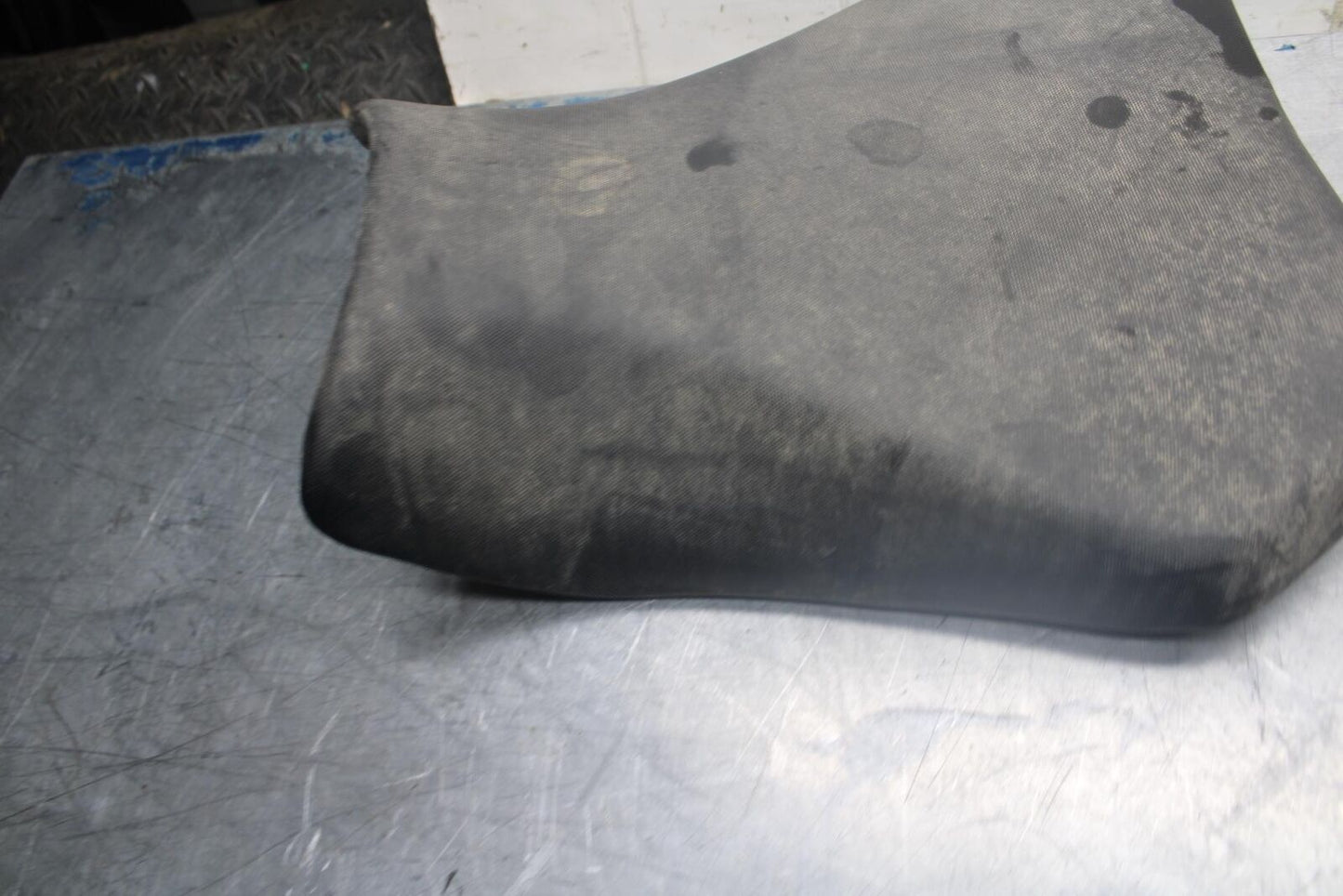15-21 SUZUKI GSXR600 FRONT DRIVERS SEAT PAD SADDLE BB460