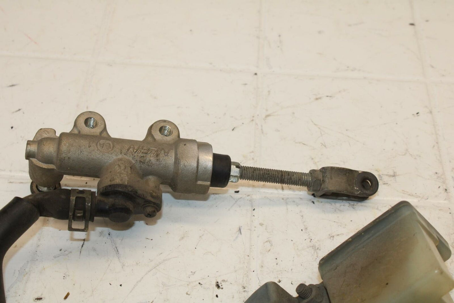 93-96 SUZUKI GSXR1100W REAR BACK BRAKE MASTER CYLINDER W RESERVOIR BB12