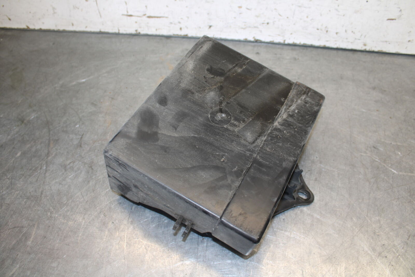 93-00 HONDA GOLDWING 1500 GL1500SE BATTERY TRAY BOX HOLDER BB700