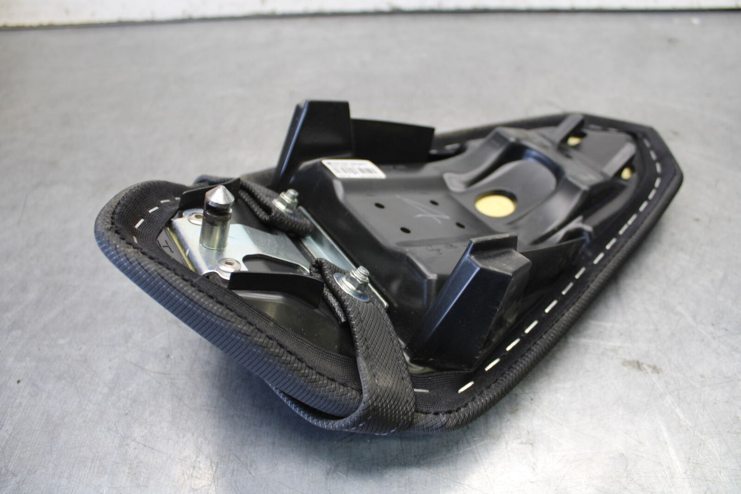18-23 KAWASAKI NINJA 400 REAR BACK PASSENGER TANDEM SEAT PAD BB679