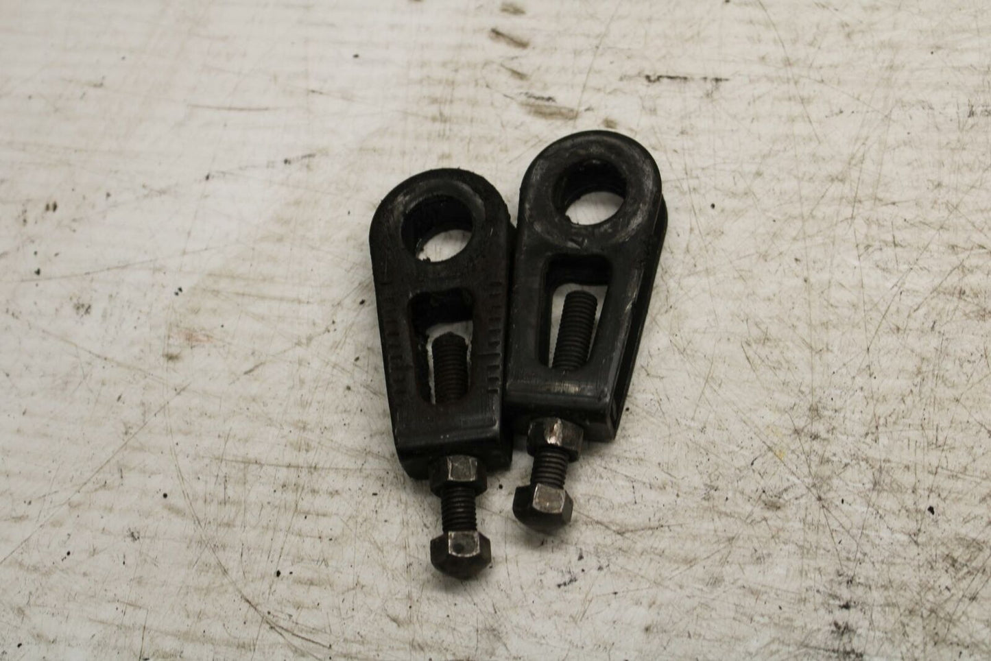 00-04 SUZUKI MARAUDER 800 VZ800 SWINGARM CHAIN TENSIONER ADJUSTMENT BB305