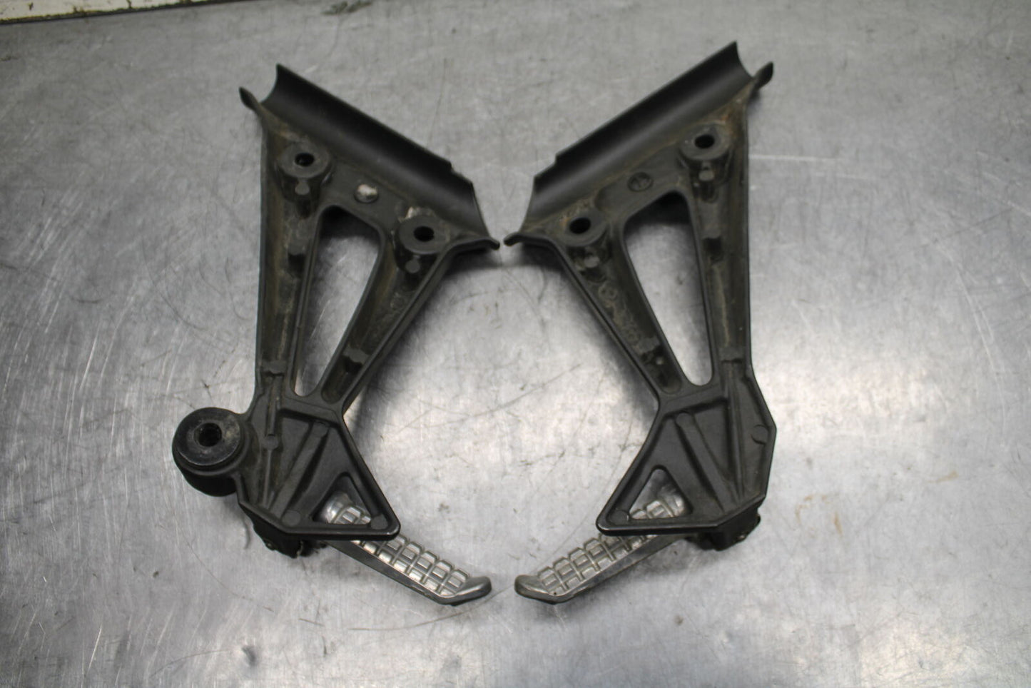 08-12 KAWASAKI NINJA 250R EX250J REAR BACK PASSENGER PEG SET PAIR BB111