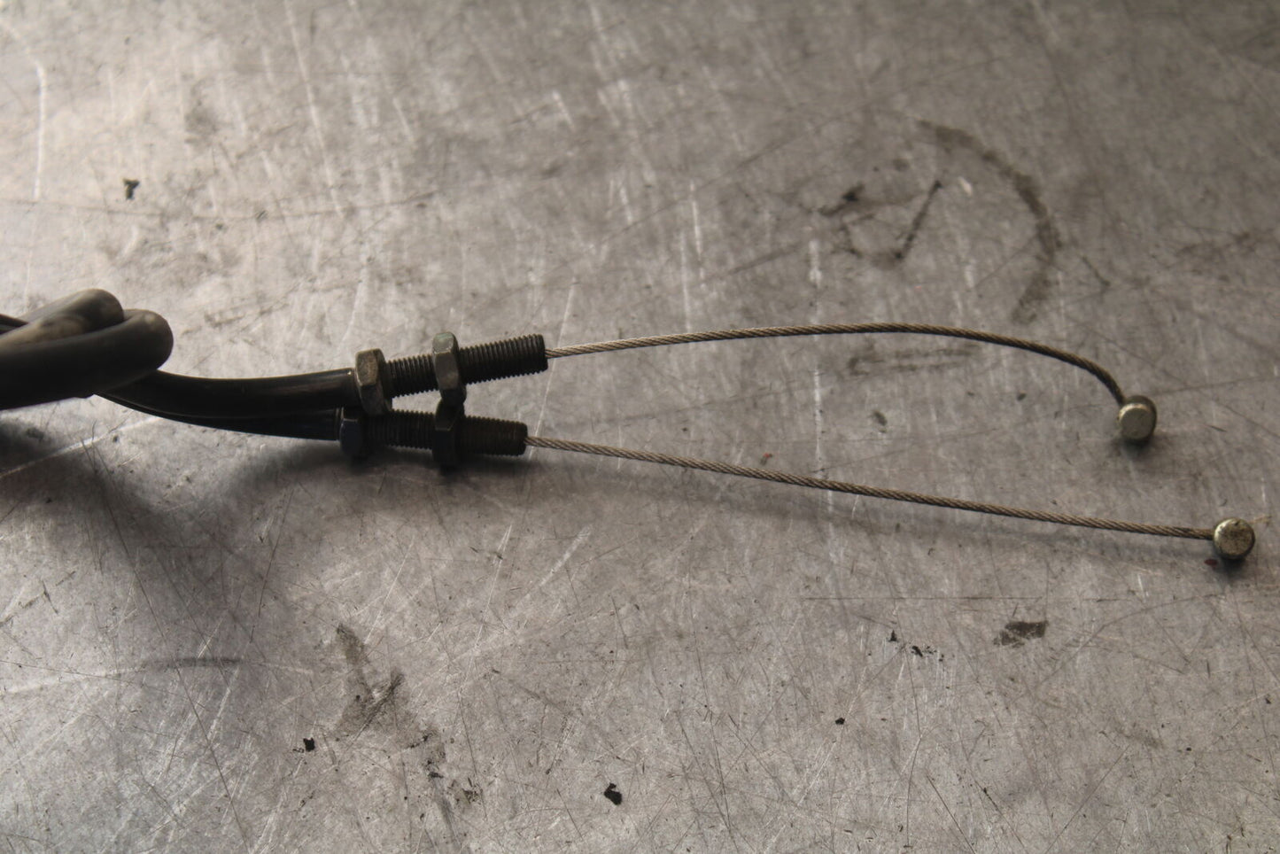 07-08 TRIUMPH DAYTONA 675 THROTTLE CABLES LINES BB685