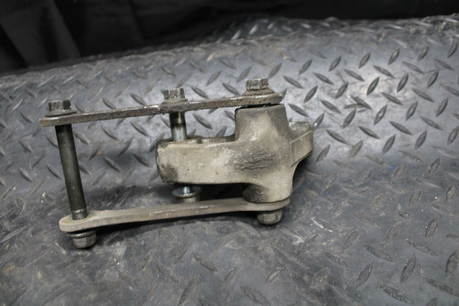 03 SUZUKI SV650S REAR DOGBONE SHOCK LINKAGE LINK BB219