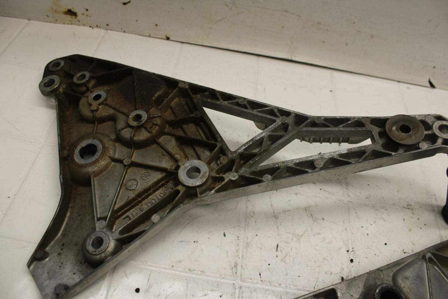 86-89 YAMAHA FJ1200 RIGHT LEFT REARSETS REAR SET DRIVER FOOT PEGS BB11