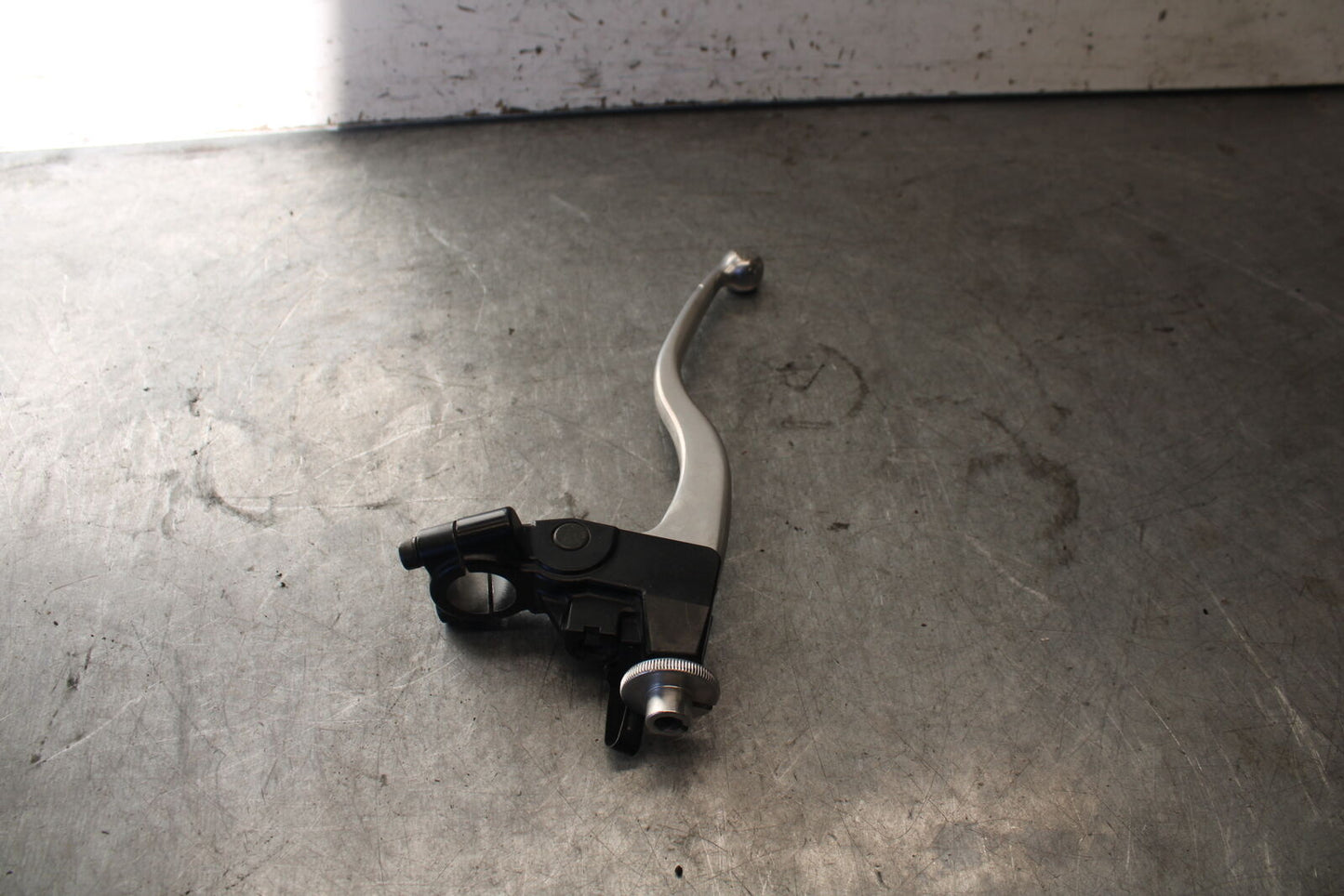 07-08 TRIUMPH DAYTONA 675 CLUTCH PERCH MOUNT WITH LEVER BB685