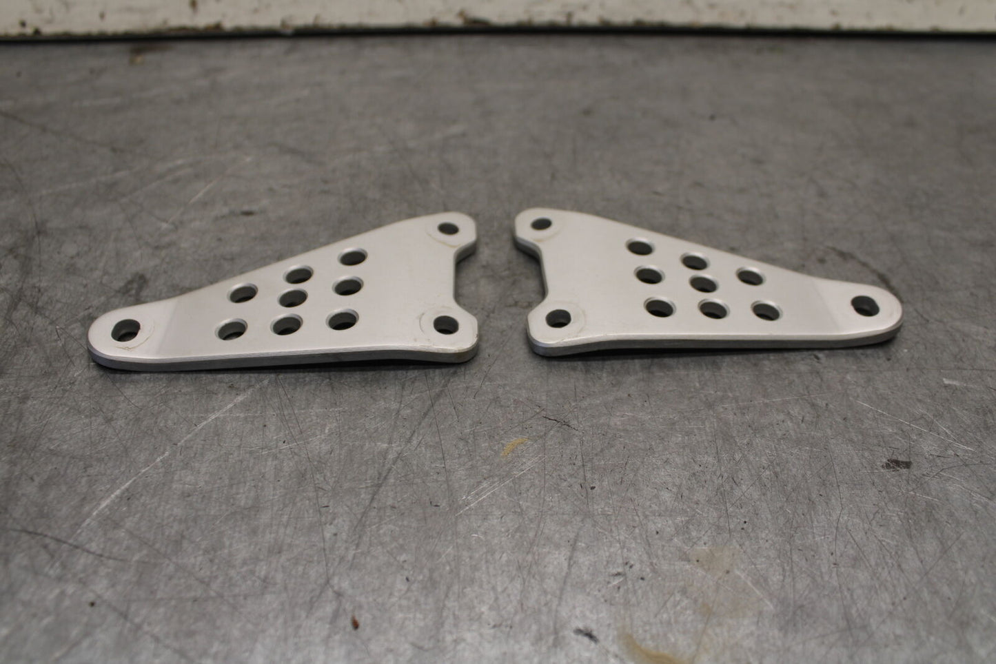 22-24 YAMAHA XSR900 RIGHT & LEFT REARSET REAR SET HEEL GUARD COVER BB683