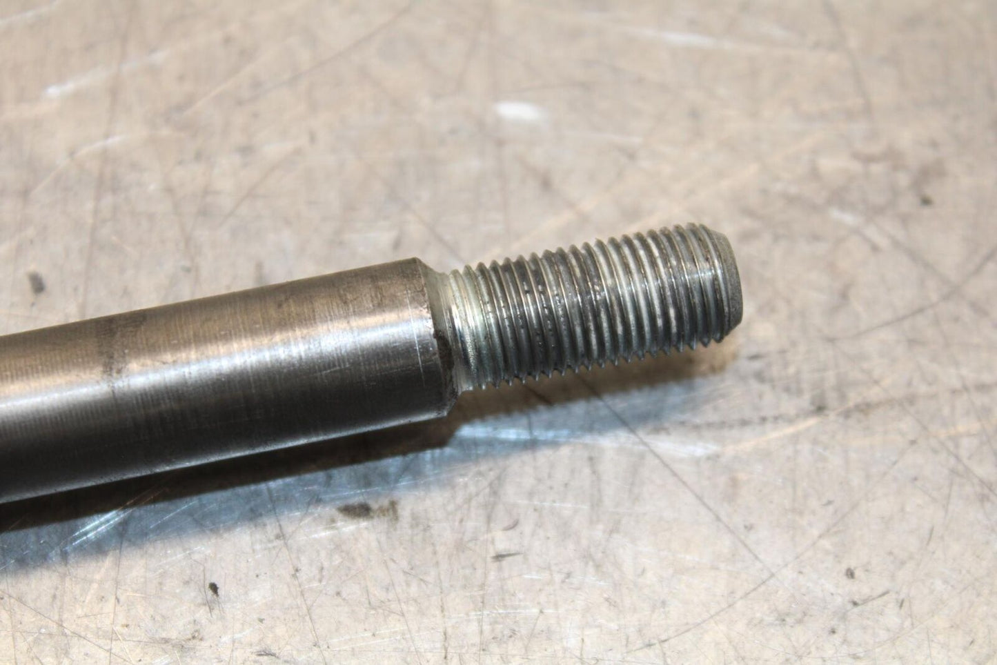 1985 Honda Shadow 500 VT500C FRONT WHEEL RIM AXLE PIVOT BOLT 44301-MF5-750 BB615